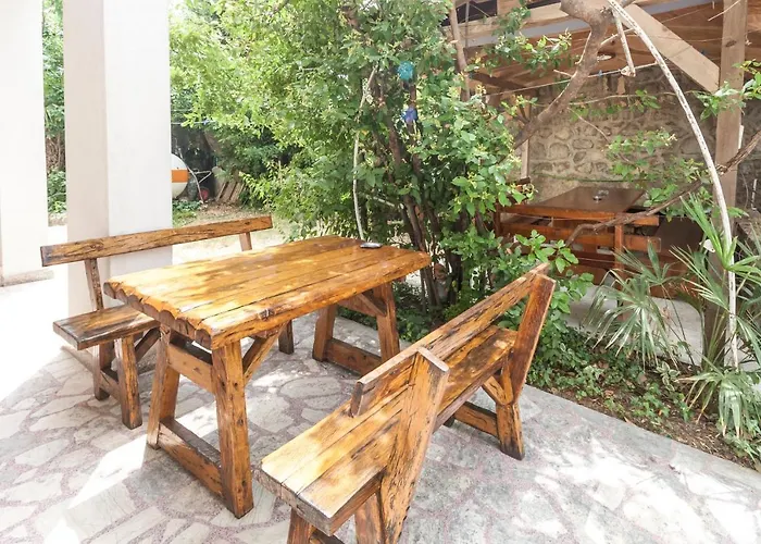 Pensionat & Strcic Petra 3*