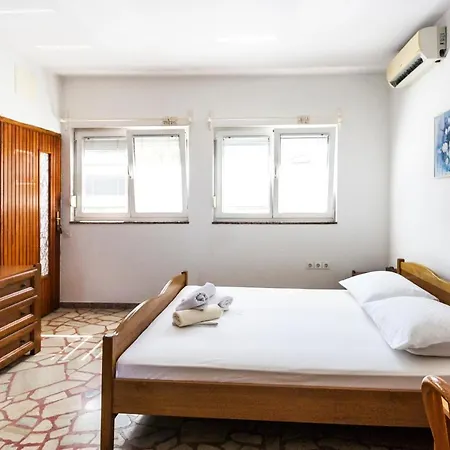 & Strcic Petra Guest house